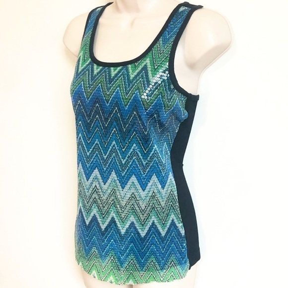 🆕 Chevron stripe scoop neck camisole tank top - Picture 6 of 13